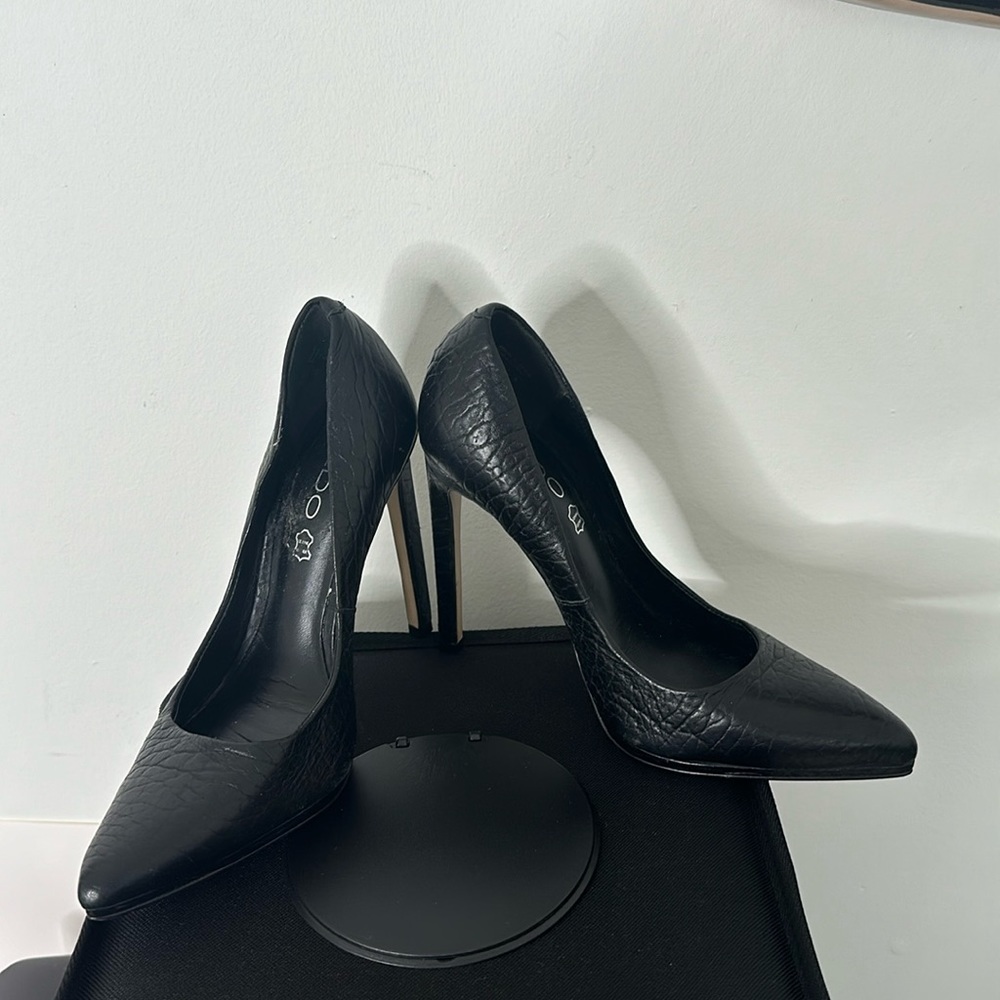 Also Faux Crocodile High Heel Pumps-Great Condition